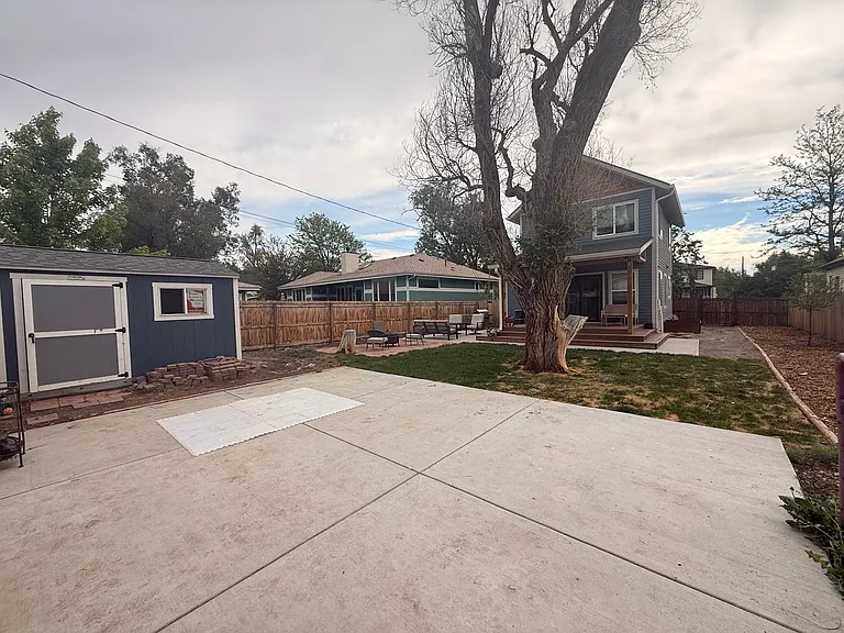 2421 Chase St — Photo 35