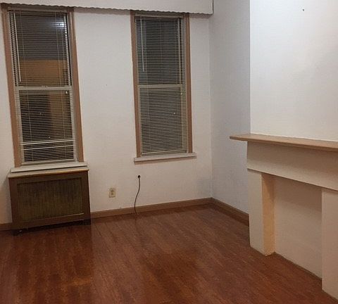 3rd image of 95 Driggs Ave #1L