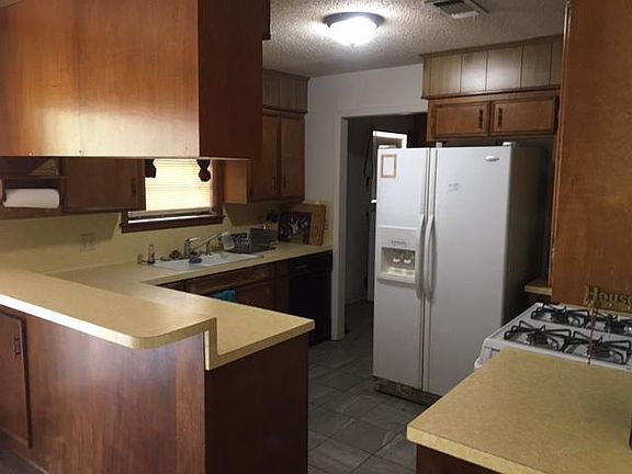 5th image of 2457 Anton Ln