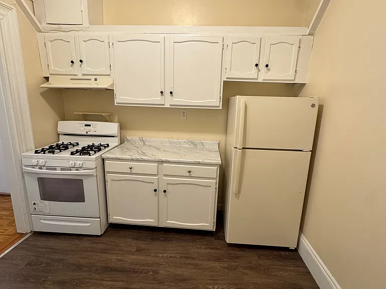 1521 Washington St #16 — Photo 6