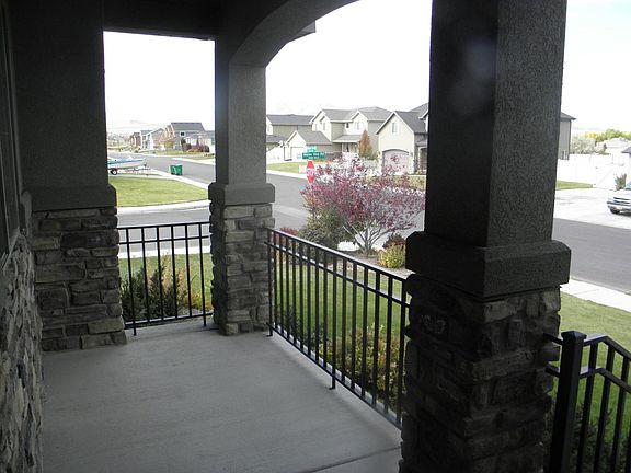 Covered Front Porch