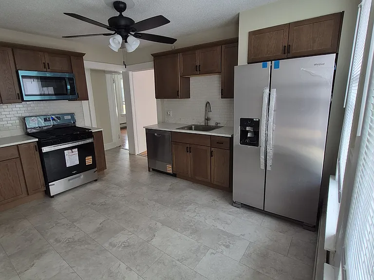 73 Brooklawn St — Photo 9