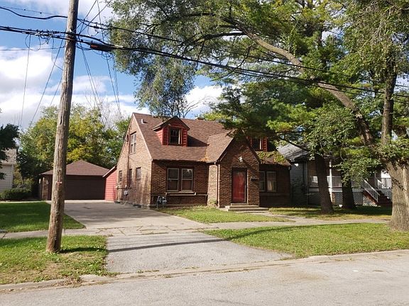 3rd image of 15006 Perry Ave