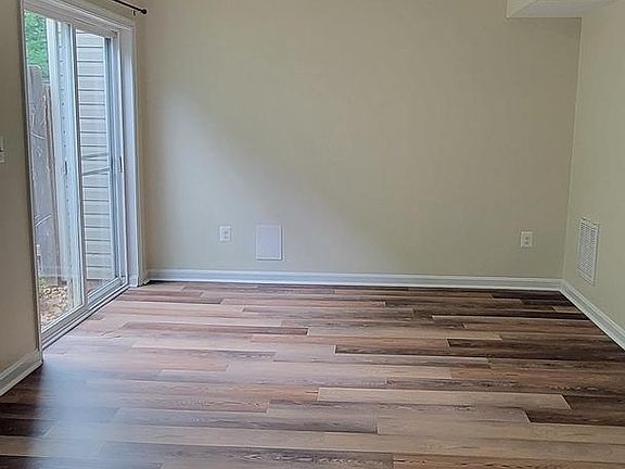 5th image of 2360 Silver Fox Way