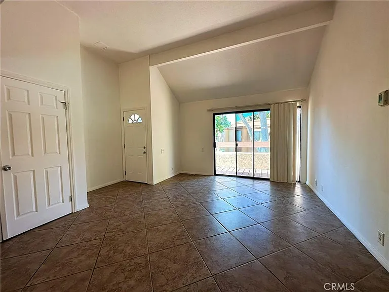 1400 W Edgehill Rd — Photo 10