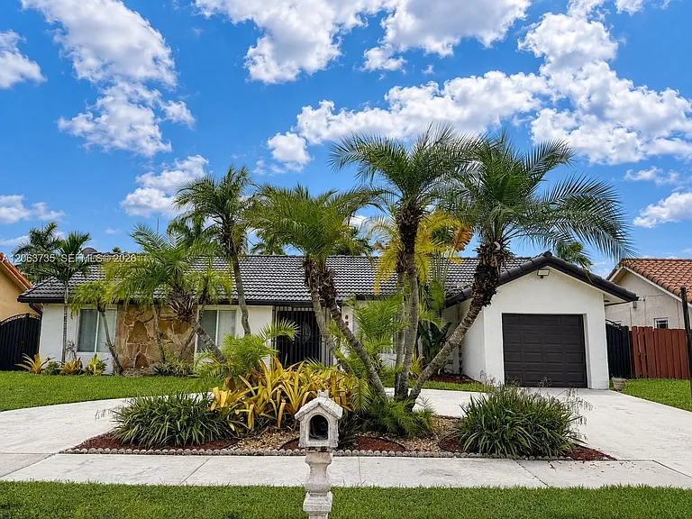 4340 SW 146th Ct #0 — Photo 2