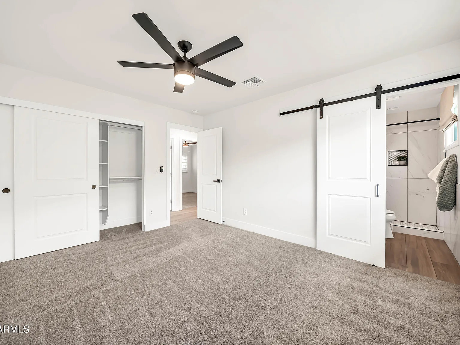 3 bed, 2.0 bath, 1380 sqft, $3,250 — Photo 4