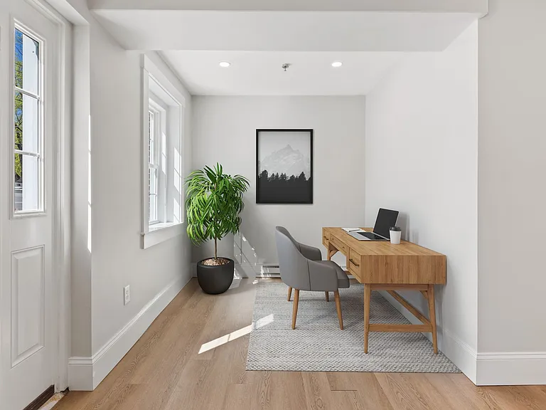 48 Balmoral St #MAIN — Photo 4