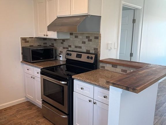 2nd image of 1160 Manhattan Beach Blvd APT 5