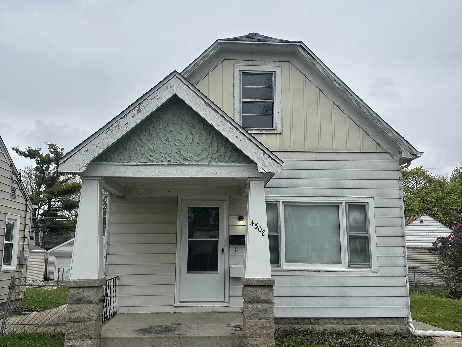 2 bed, 825 sqft, $1,400 — Photo 1