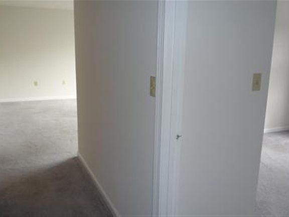 3rd image of 176 N Beacon St #406