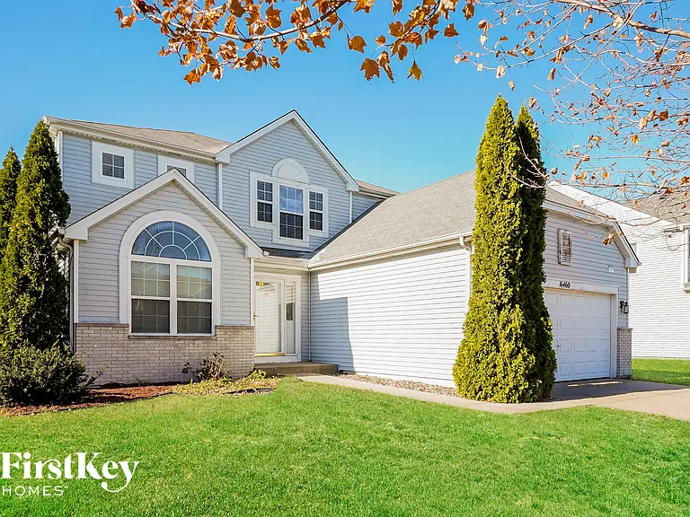 16460 Kingsbrook Dr — Photo 1