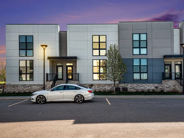 6016 Port View Dr SE, Grand Rapids, MI 49512