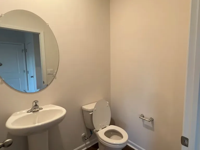 405 Arkwright Ln — Photo 11