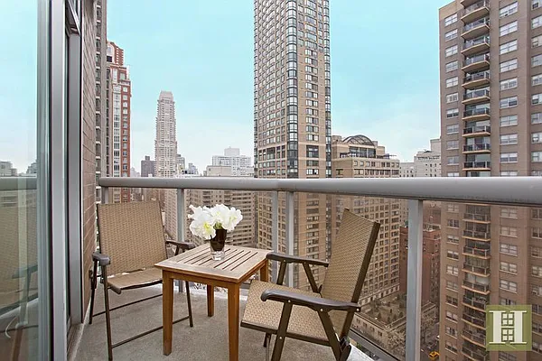 Rented by Halstead Real Estate | media 19