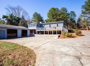 1129 Chartley Dr SW, Lilburn, GA