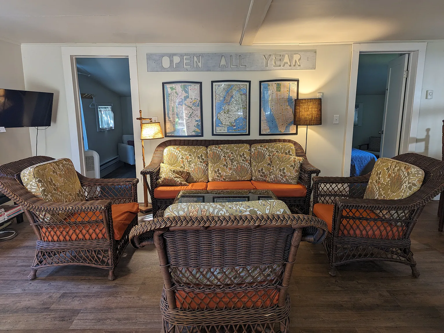 3 bed, 1100 sqft, $2,200 — Photo 3