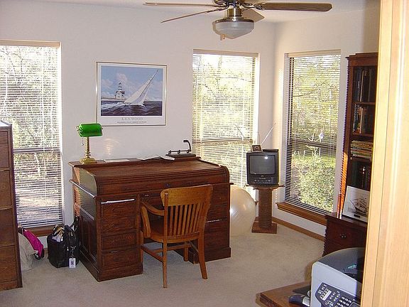 Front Bedroom/office