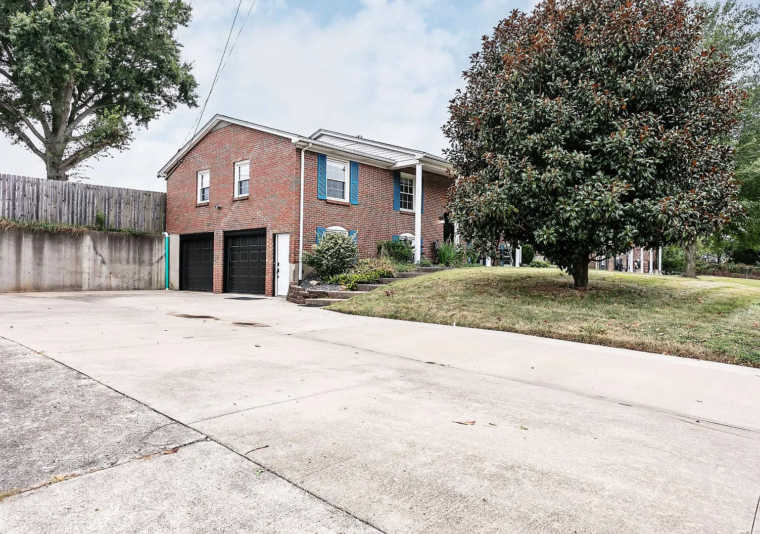705 Bon Aire Dr — Photo 4