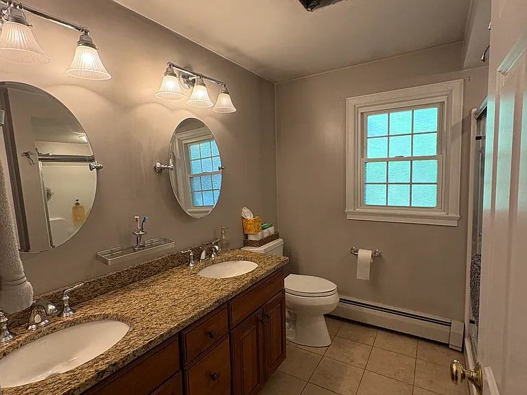 76 Lafayette Dr — Photo 8