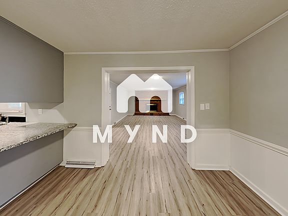 5th image of 3912 Willowbrook Cir