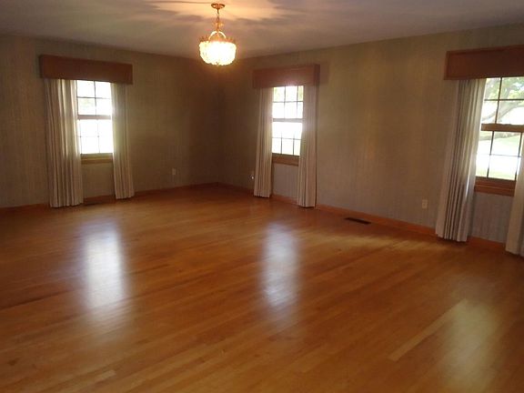 3rd image of 508 Boone Ave