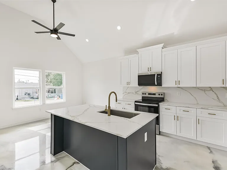 16922 W Forrestal — Photo 8