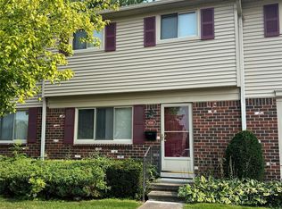 9788 Pine St, Taylor, MI