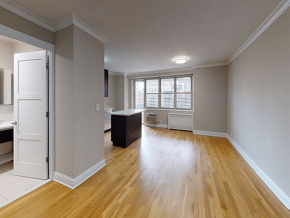 2nd image of 310 Greenwich St #3107N