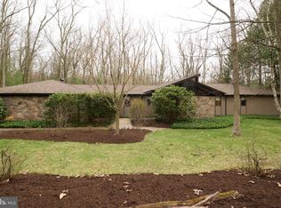 576 E Shadow Ln, State College, PA