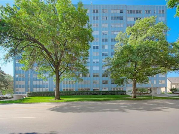 333 W Meyer Blvd APT 714, Kansas City, MO 64113