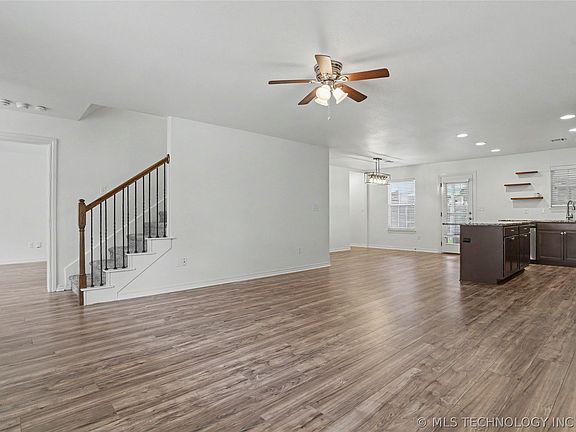4th image of 2107 E 63rd St