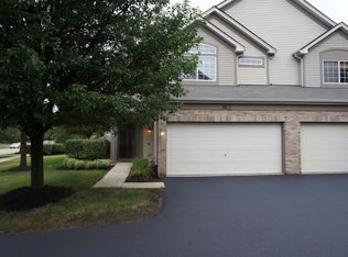 963 Parkhill Cir, Aurora, IL 60502