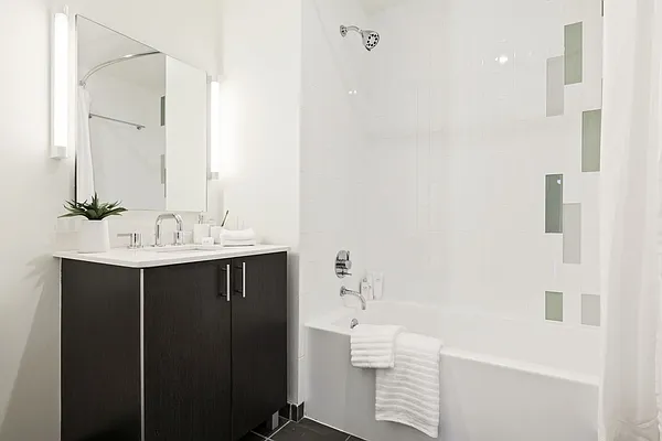 Rented by Greystar | media 13