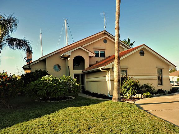 3rd image of 13762 Cayo Cantiles St
