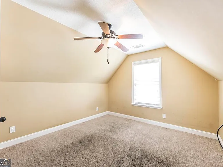 203 Norfolk Cir — Photo 26