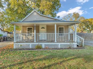 1608 NW 8th St, Topeka, KS 66608