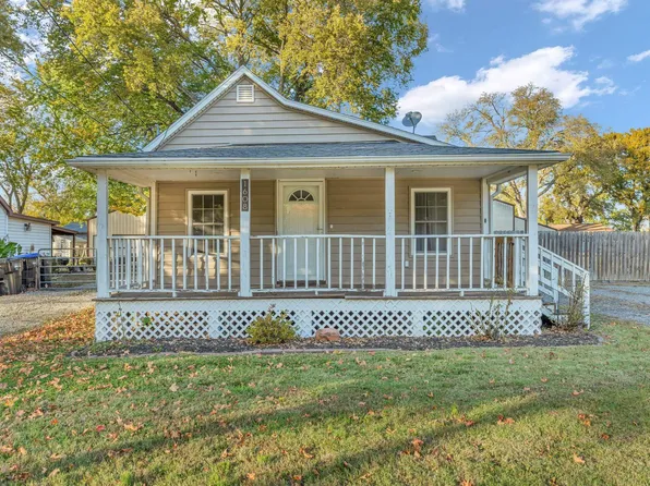 1608 NW 8th St, Topeka, KS 66608