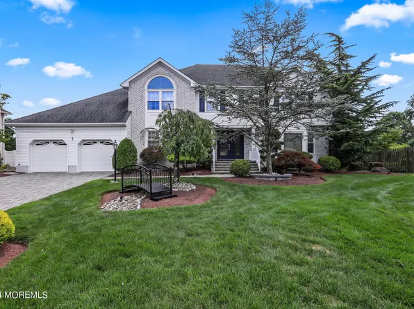 59 Amagansett Drive, Morganville, NJ 07751