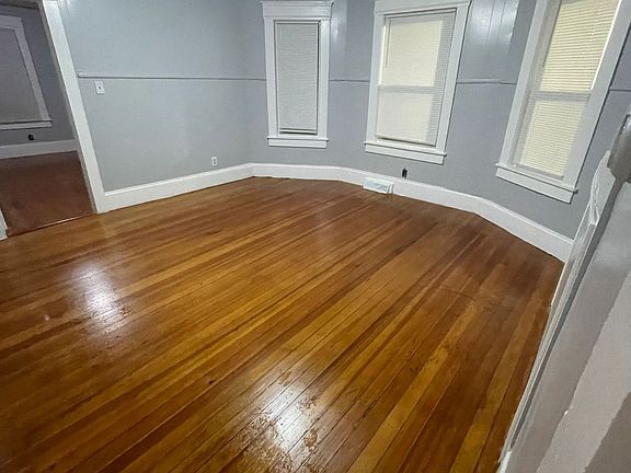 2nd image of 24-28 Dublin St #24