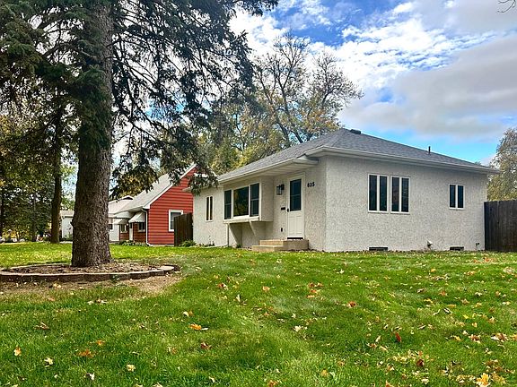2nd image of 635 8th Ave E