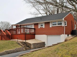 104 3rd St, Christiansburg, VA 24073