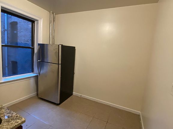 4th image of 321 Fairmount Ave APT 24