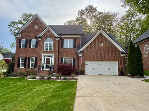 212 Oakmont Park Ct