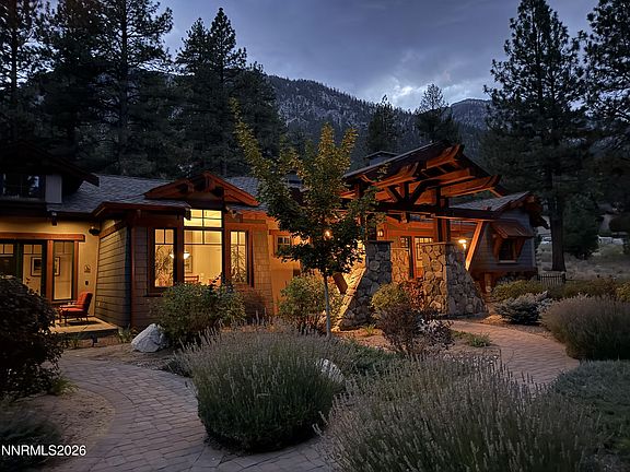 3rd image of 271 Forest Hill Way
