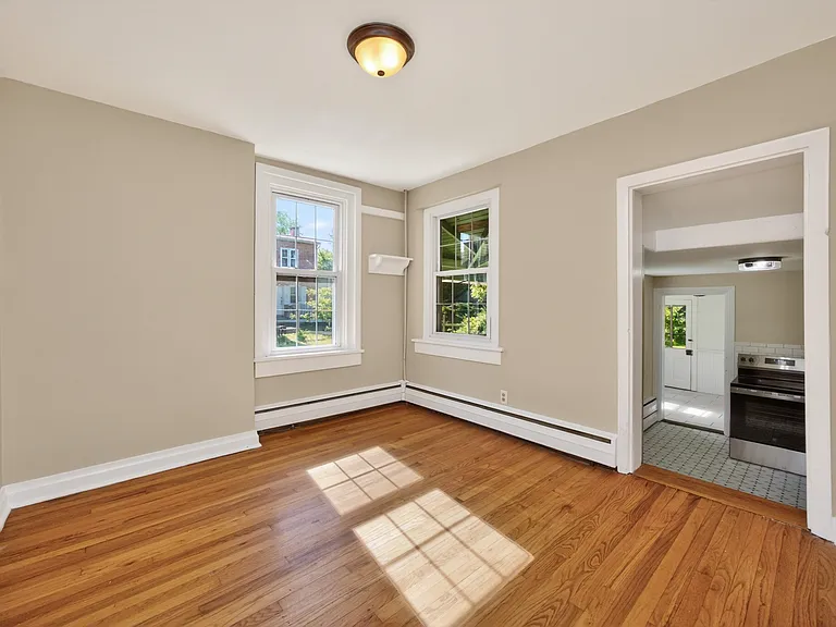 488 W Street Rd — Photo 5