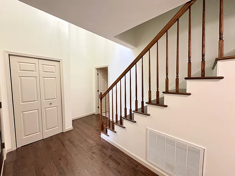 105 Shaftsbury Rd — Photo 7