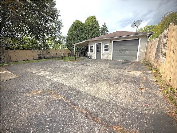 5th image of 1406 Roemer Blvd