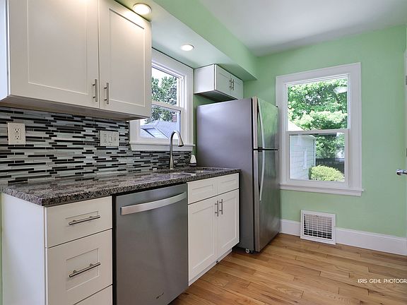 5th image of 615 Park St