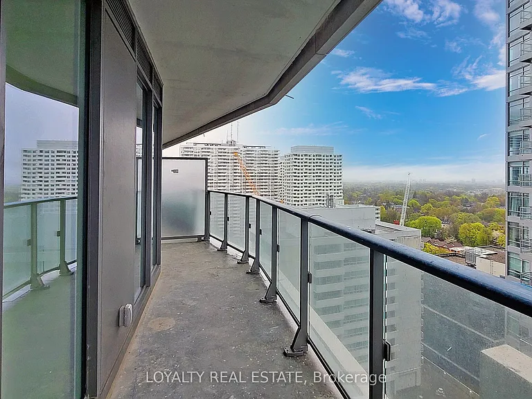 2221 Yonge St #1705 — Photo 31